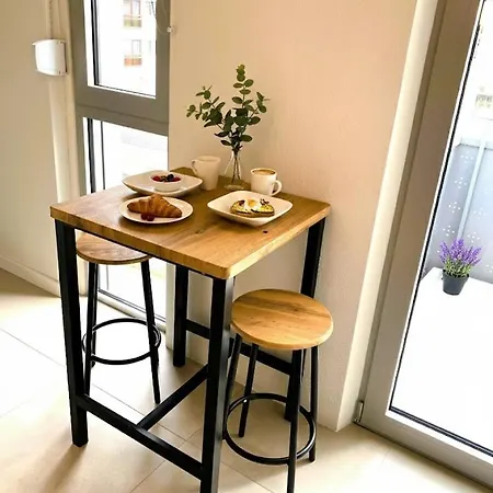 Cozy Avec Balcon Aux Portes De Genève Appartamento Ambilly
